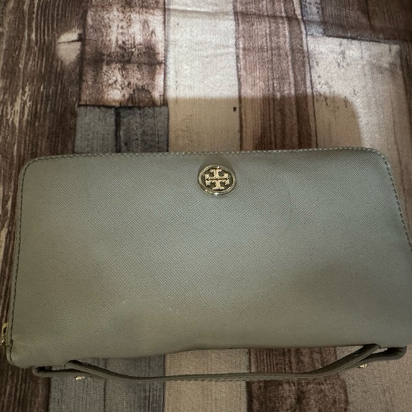 Tory Burch wallet grey color - Picture 3 of 3